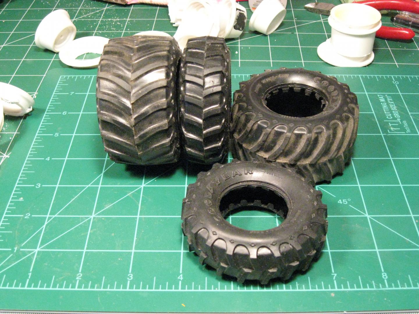 001.thumb.JPG.2f2150eee4135f118af87078f9