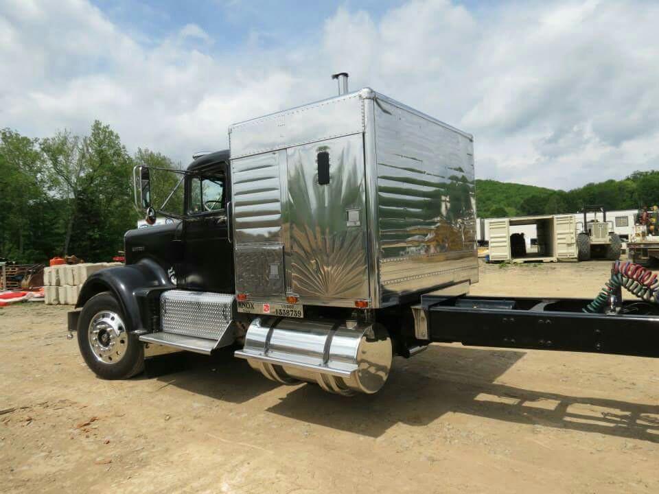 KW with Mercury Sleeper.jpg