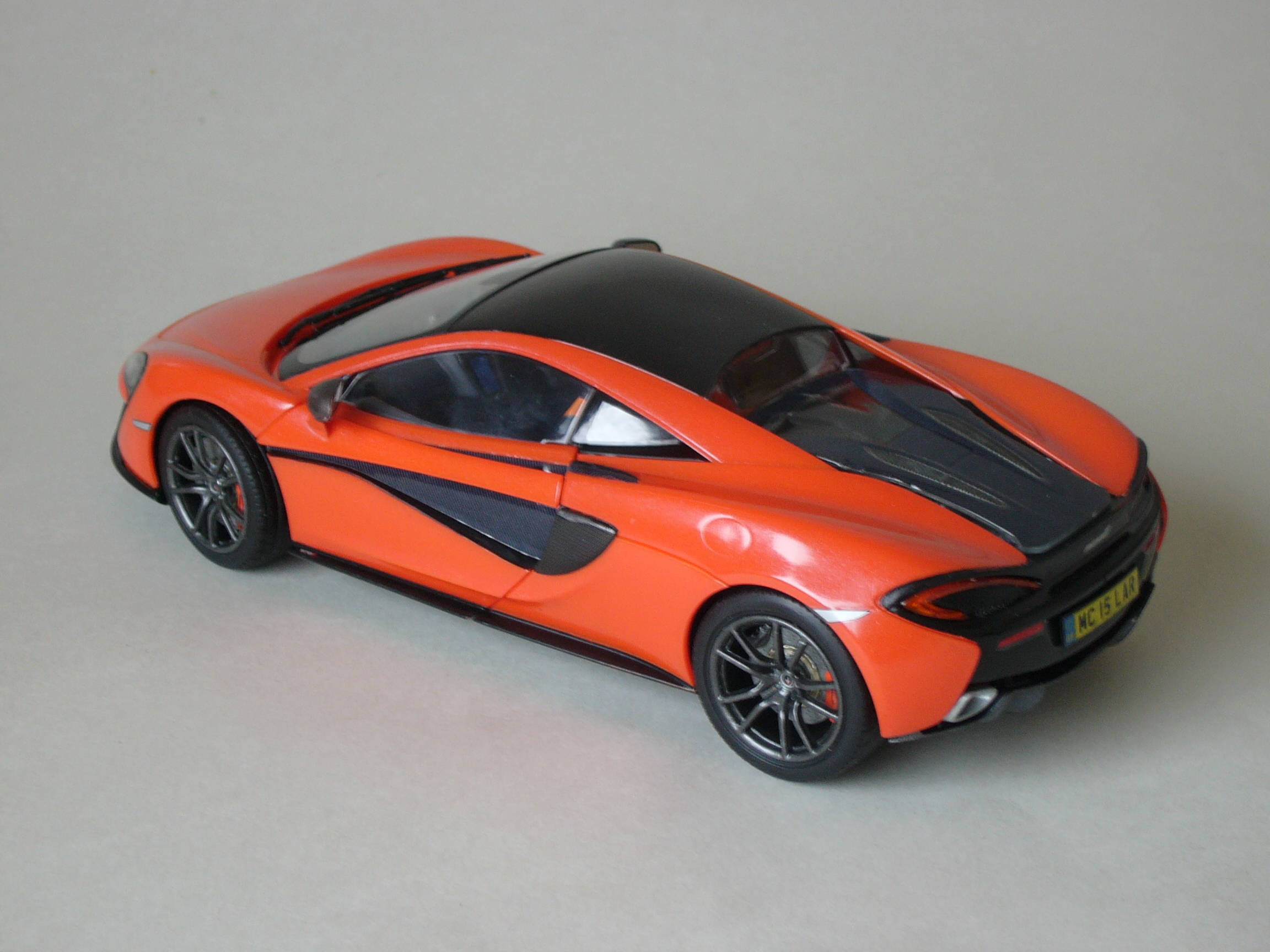 Model Set McLaren 570S // Model Sets // Revell Online-Shop