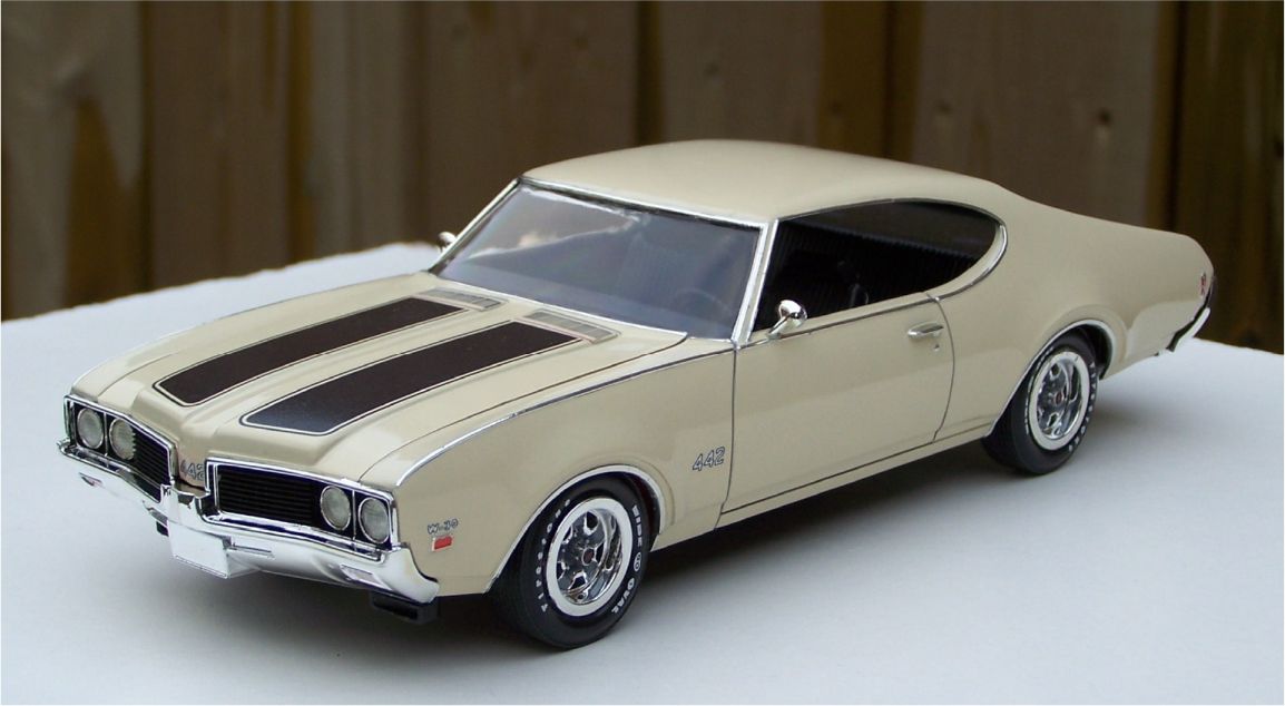 AMT/Ertl 1969 Oldsmobile 442 W-30. - Model Cars - Model Cars