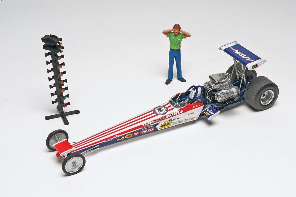 Revell_1-24_Tom_Mongoose_McEwen_Rail_Dragster_Plastic_Model_Kit_85-4908.jpg