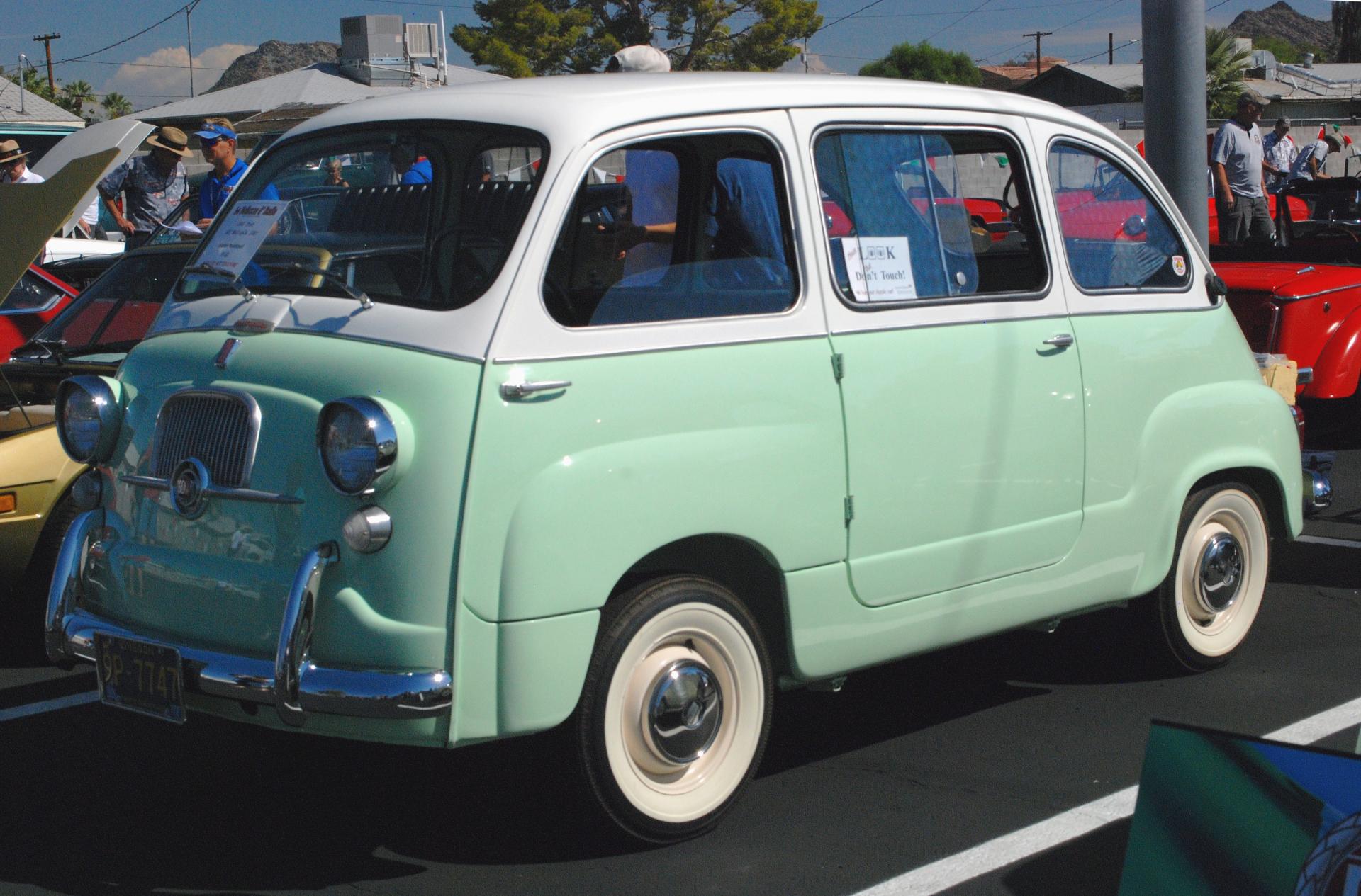 FIAT 1960 600 Multipla US ft lf.JPG