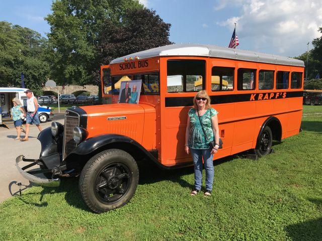 bus1.thumb.JPG.2b76158a4e2d09f24d64990fa