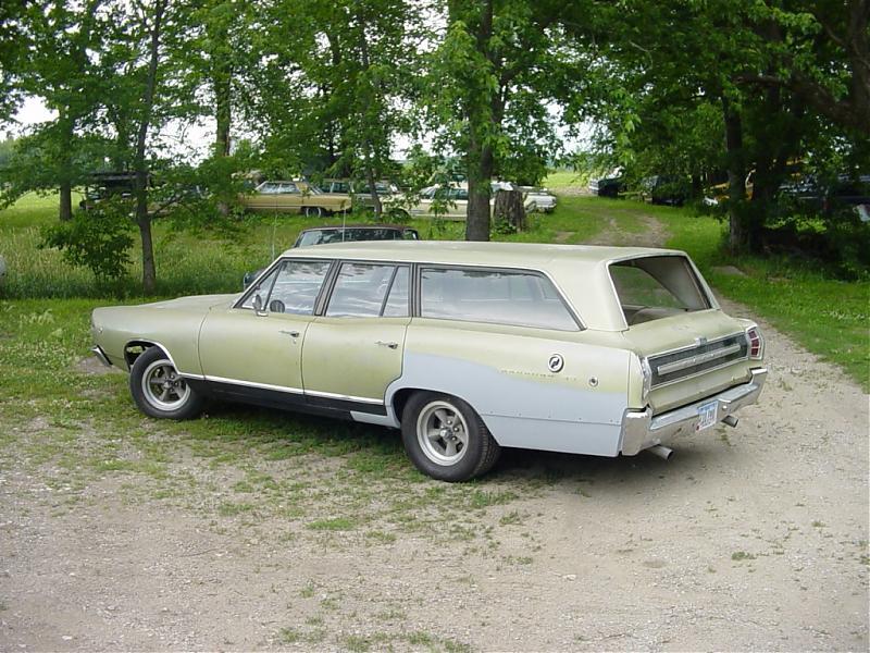 1968_coronet_wagon.jpg