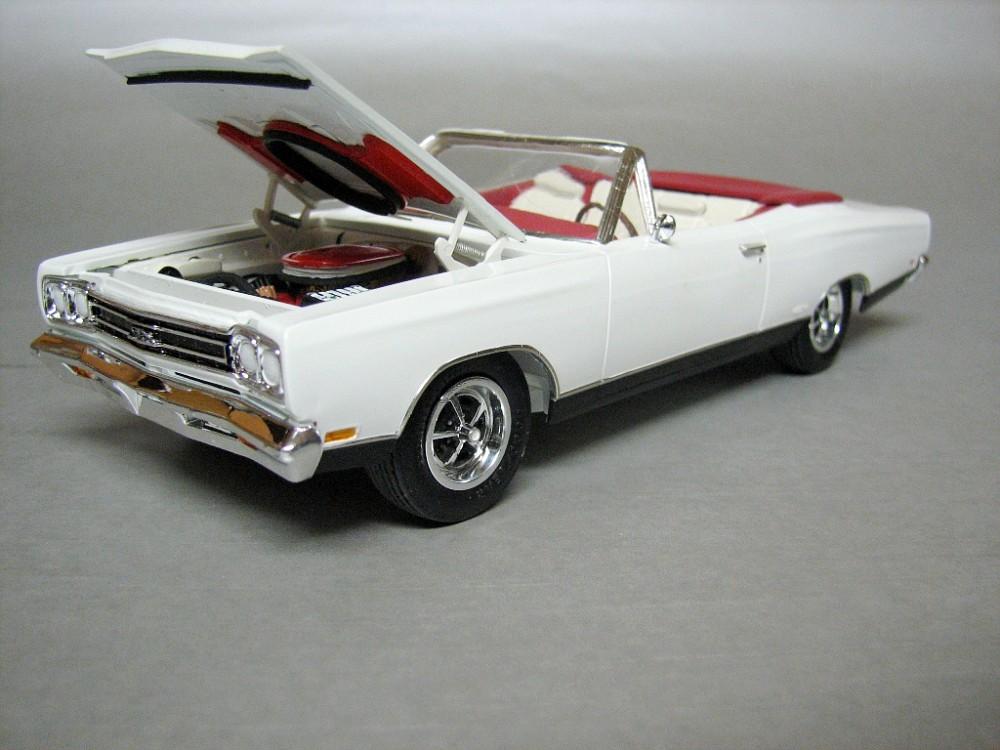 1969 Plymouth GTX model.jpg