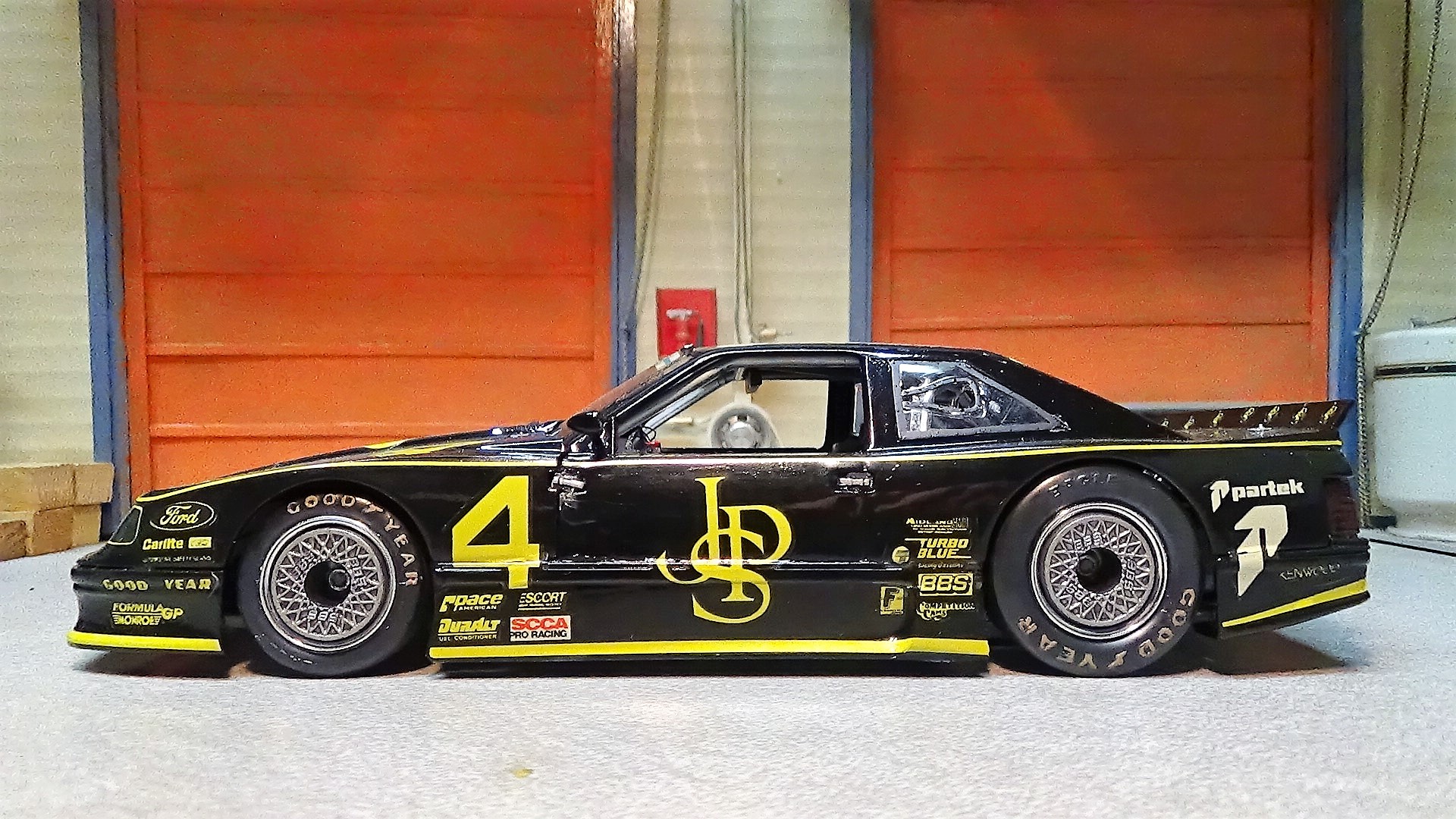 JPS Mustang - Model Cars - Model Cars Magazine Forum