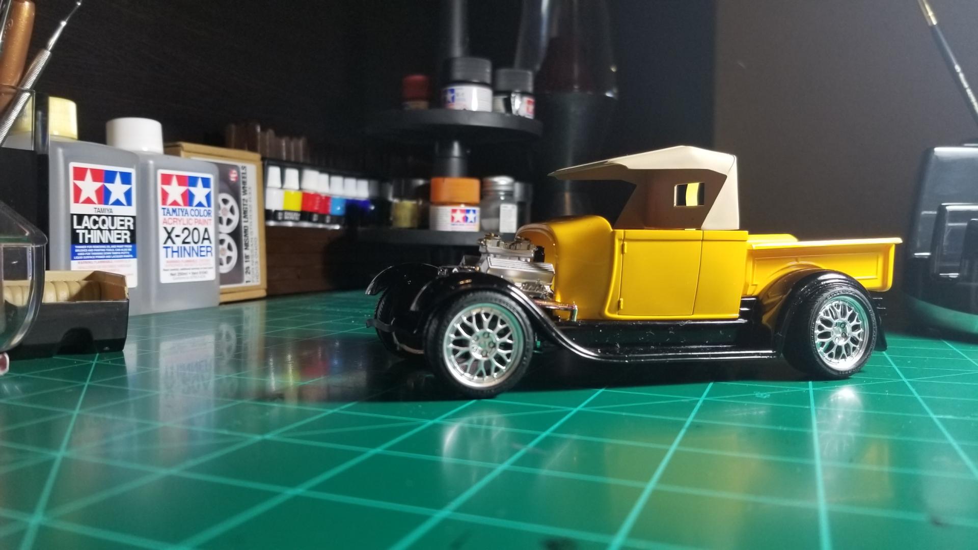 yellow truck9.jpg