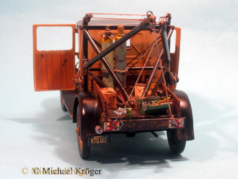 29 Ford Tow Truck 36.jpg