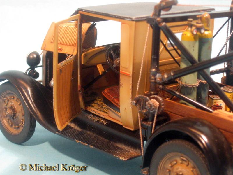 29 Ford Tow Truck 37.jpg