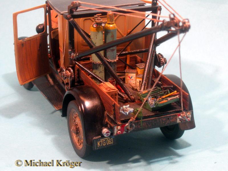 29 Ford Tow Truck 38.jpg