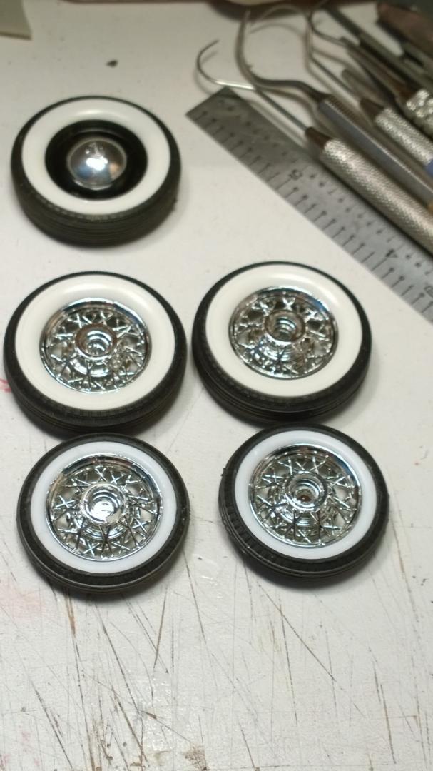 5a0ae33323443_33_coupe_wires_and_tires_W