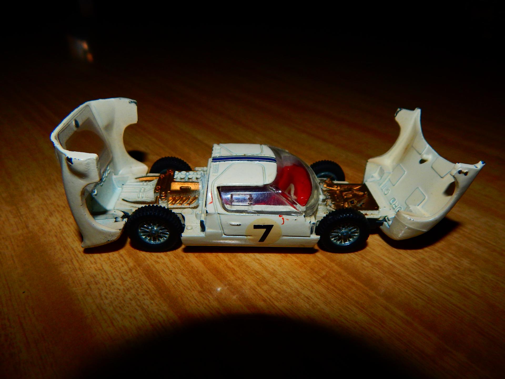 Dinky Toys Ford GT 1/43 scale - Diecast Corner - Model Cars