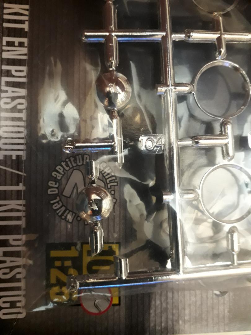 2017-12-09 Built Kit Review 1940 Ford 003.jpg