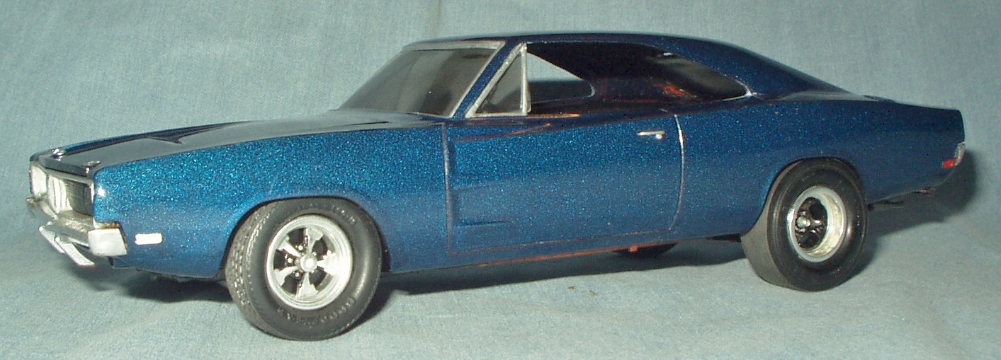 69Charger07.jpg.70006b4eb3090d22f40a231a15dd2364.jpg