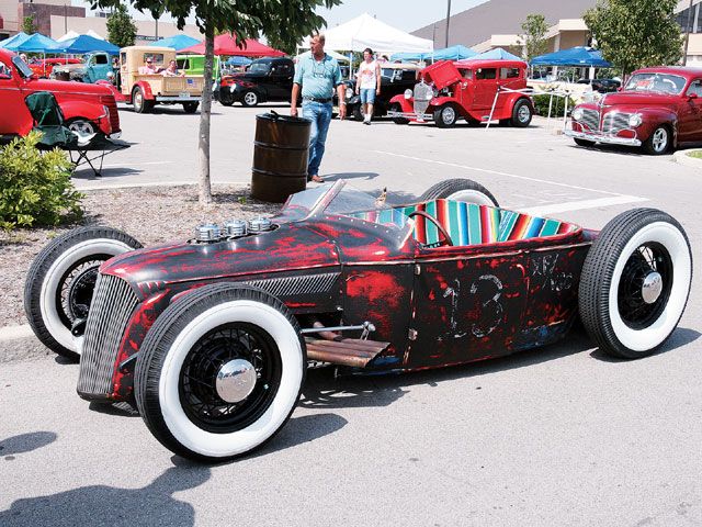 0703sr_28_z+homebuilt_hot_rods+1930_ford_roadster.jpg