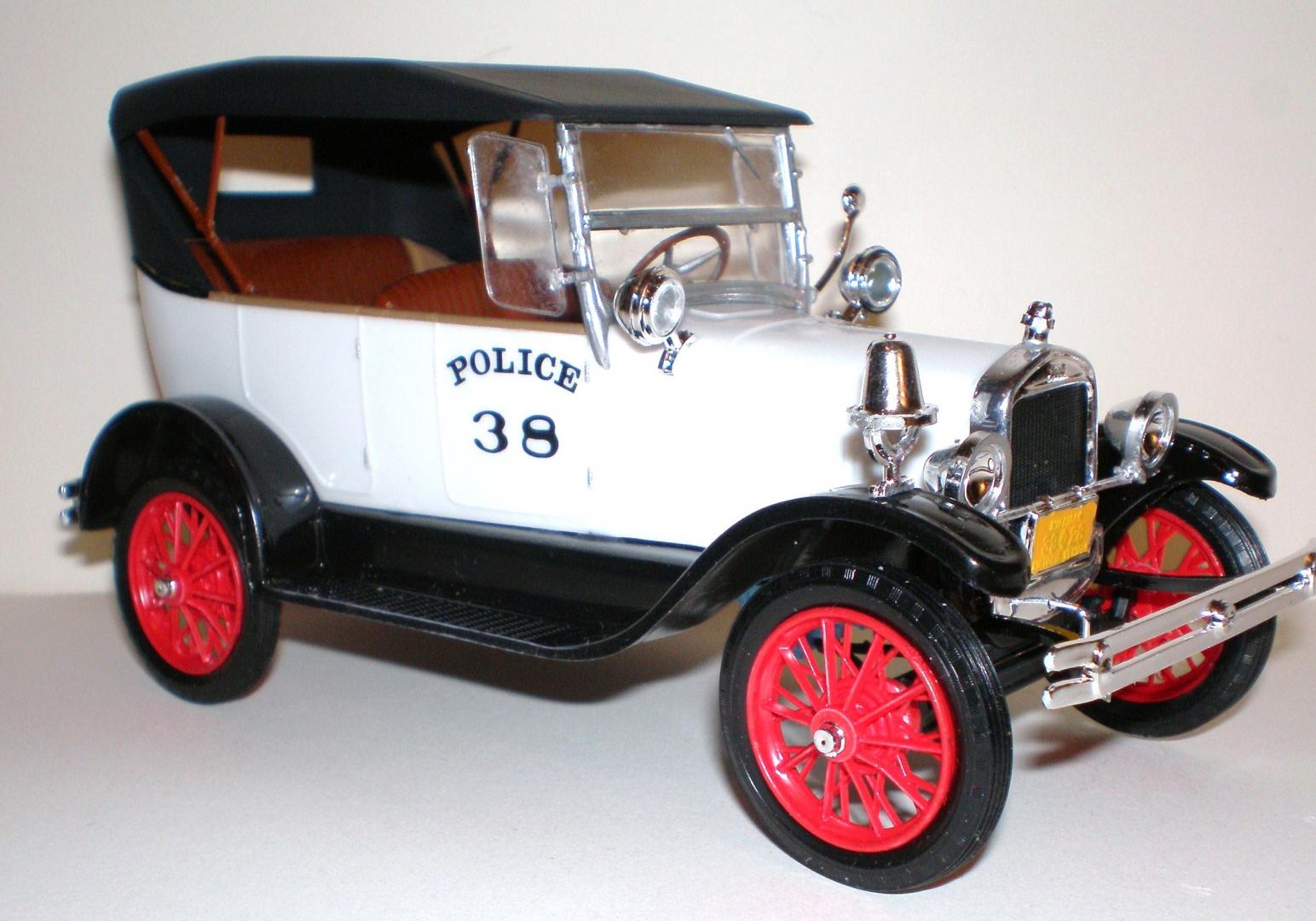 1927 Ford  1.JPG