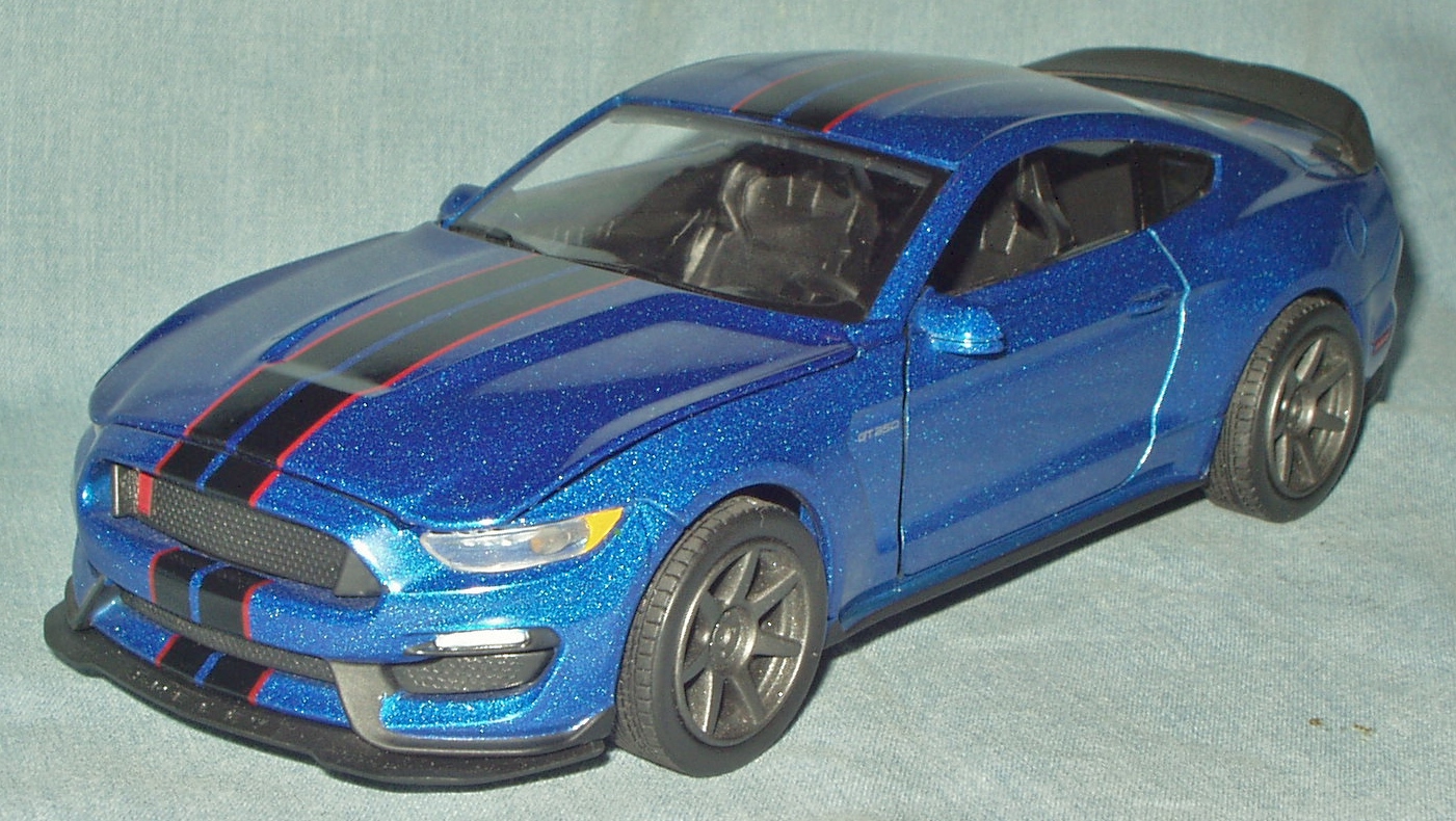 2015MustangDC02.jpg.62f915863e3b9be715209ab79b5ad88a.jpg