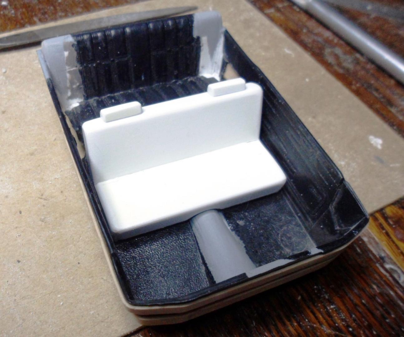 180508 - Nova Bench seat bld (3).JPG