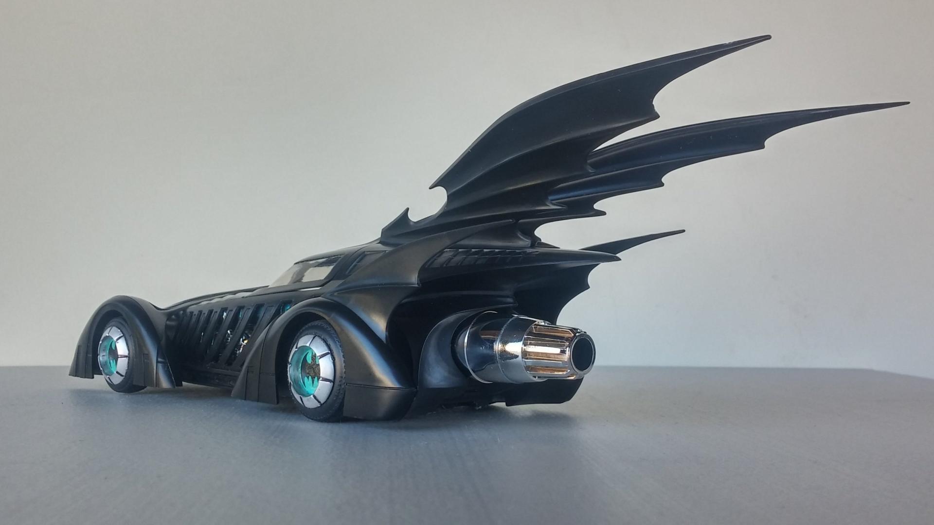 Batmobile_95_16.thumb.jpg.f5acb4a2f43bfd9906751e0858e66f6f.jpg