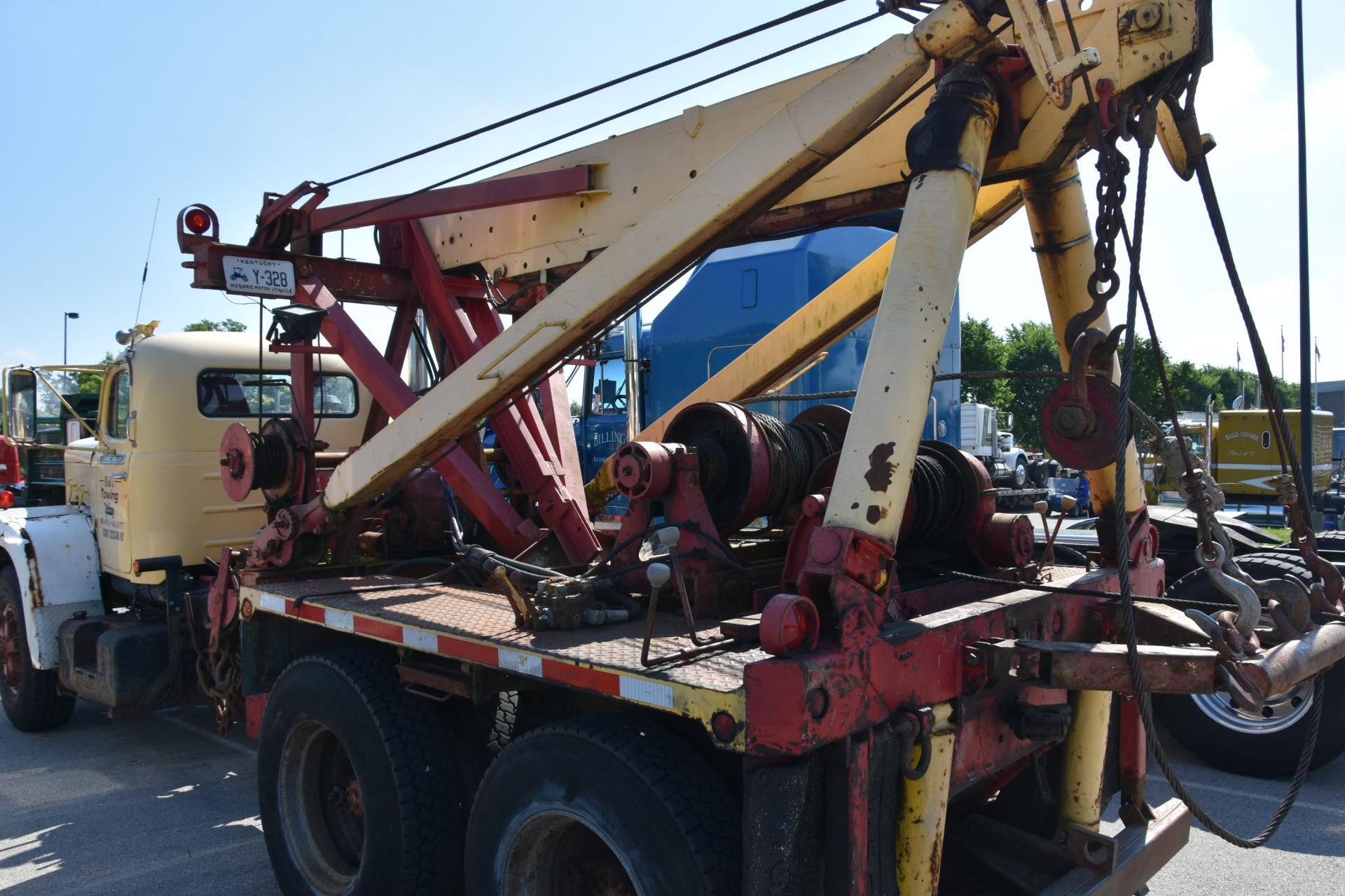 1965 Diamond T P4320 Wrecker  (13).JPG