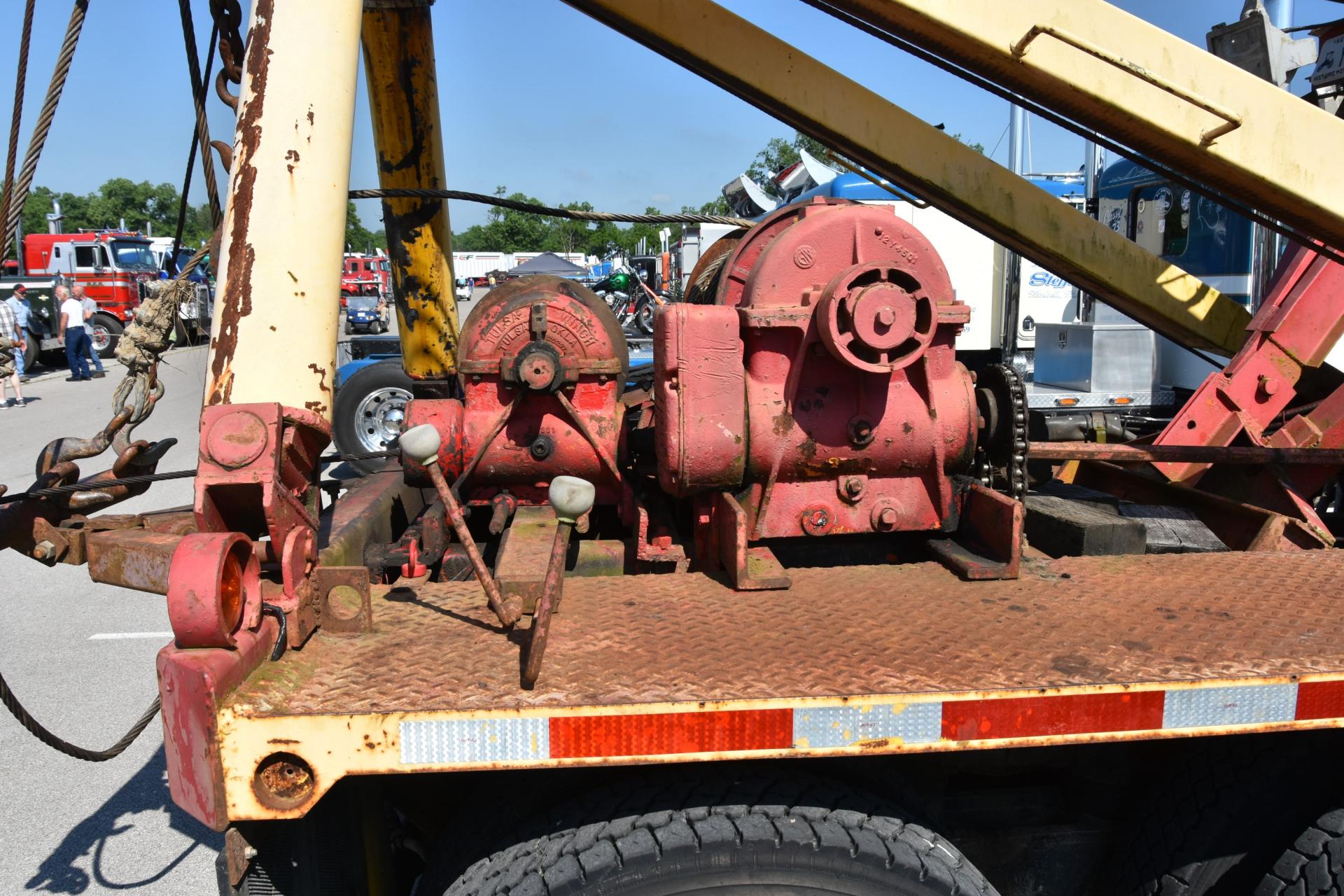 1965 Diamond T P4320 Wrecker  (22).JPG