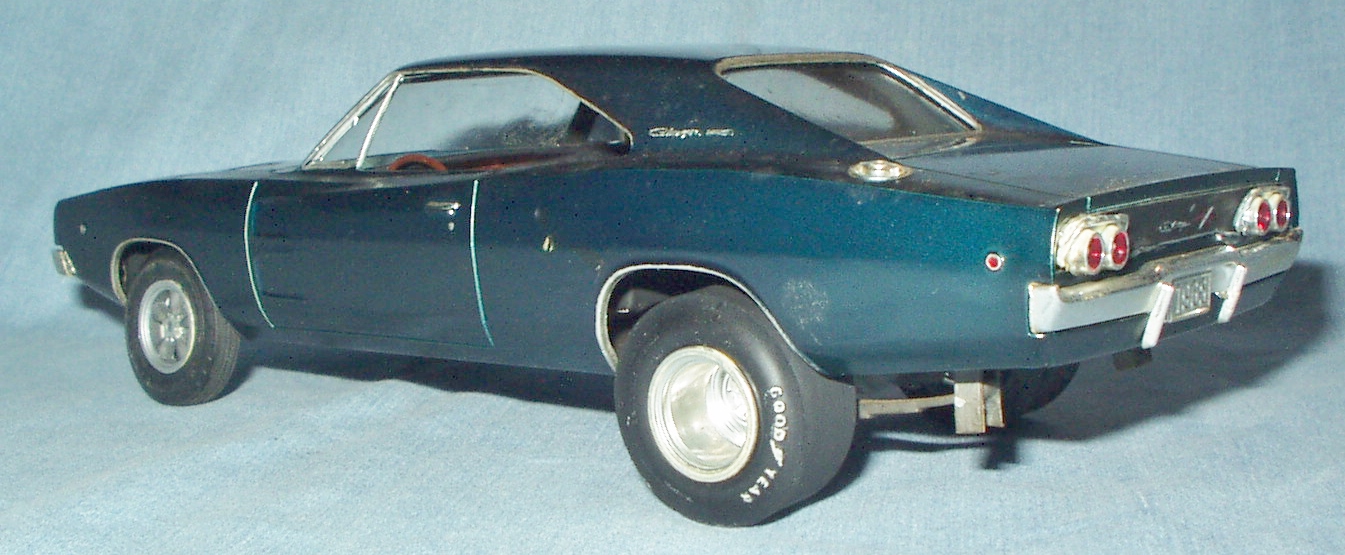 68Charger10.jpg.6fbad027fa3b3ea59eb03b00d87714ca.jpg