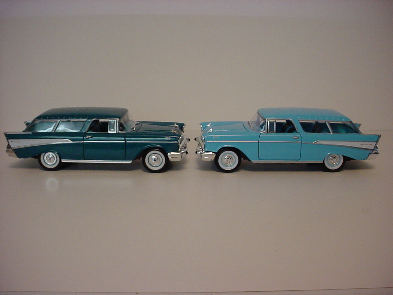 Detailed Road Tough 1/24 '57 Nomad - Diecast Corner - Model