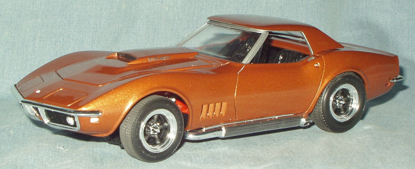 Revell68VetteHT13.jpg.2566fd146a6c246877a9b7010084e7ed.jpg