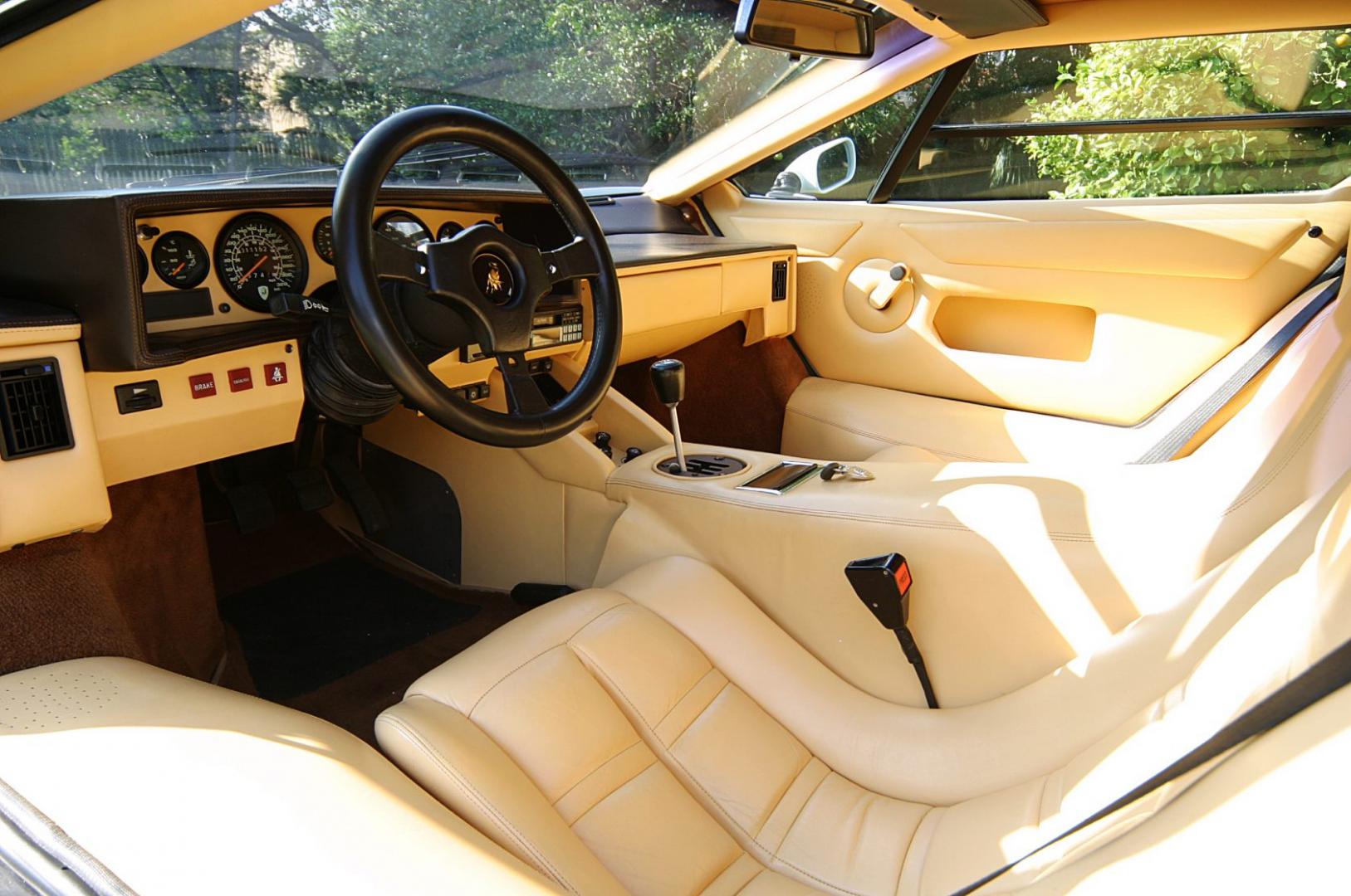 countach-interior-6-countach33-1679-x-1115.jpg