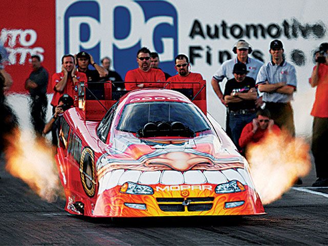 0511tr_06_z+2005_dodge_ram_oakley_custom+drag_car.jpg