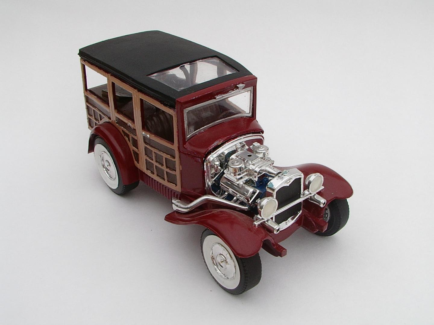 Aurora 1930 Ford Woody.JPG