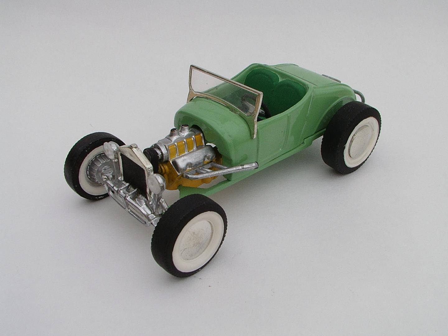 Aurora 1927 Ford T Roadster Sad Sack.JPG