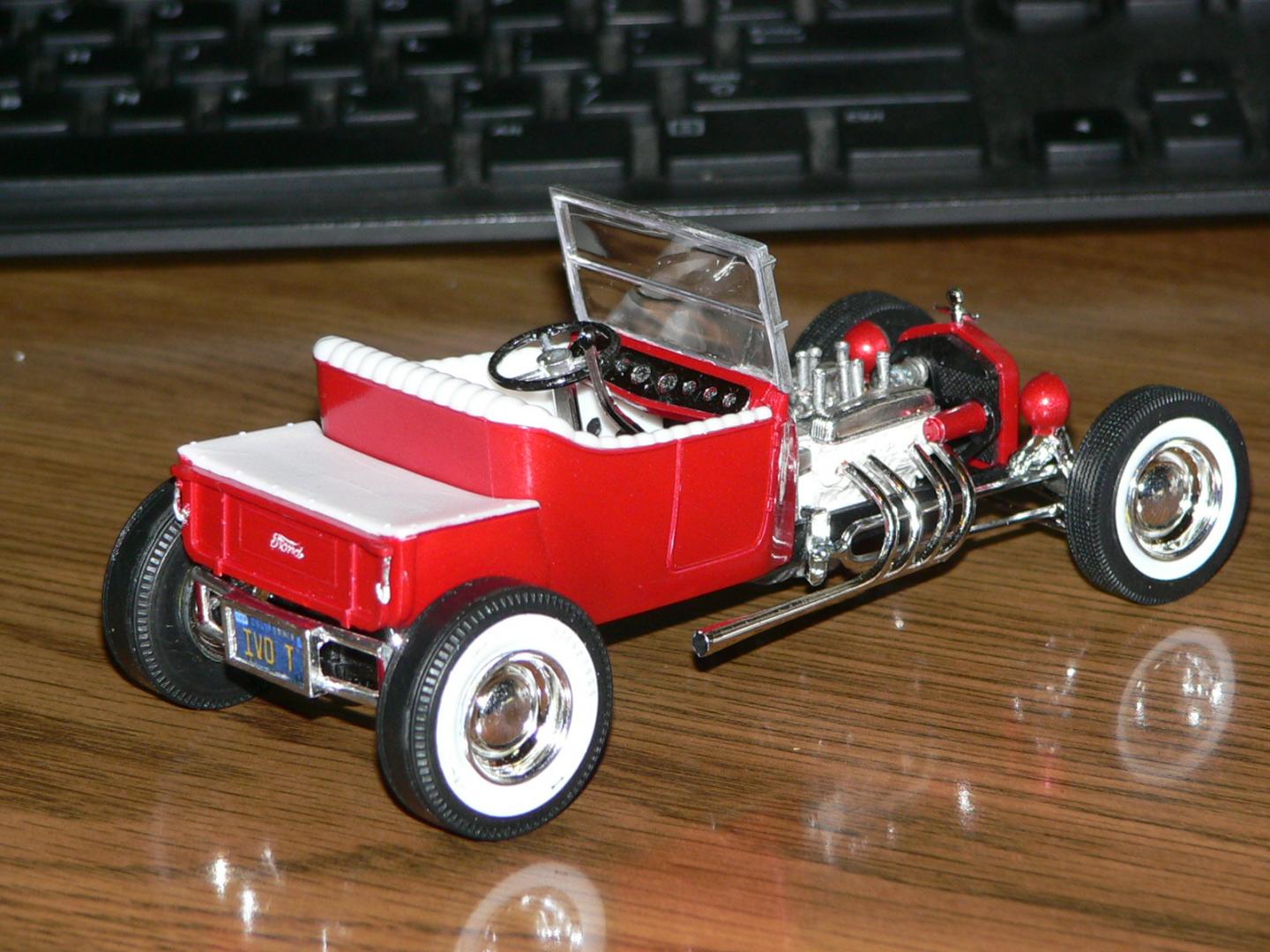 Ivo's T Bucket rear Oct 2018.JPG