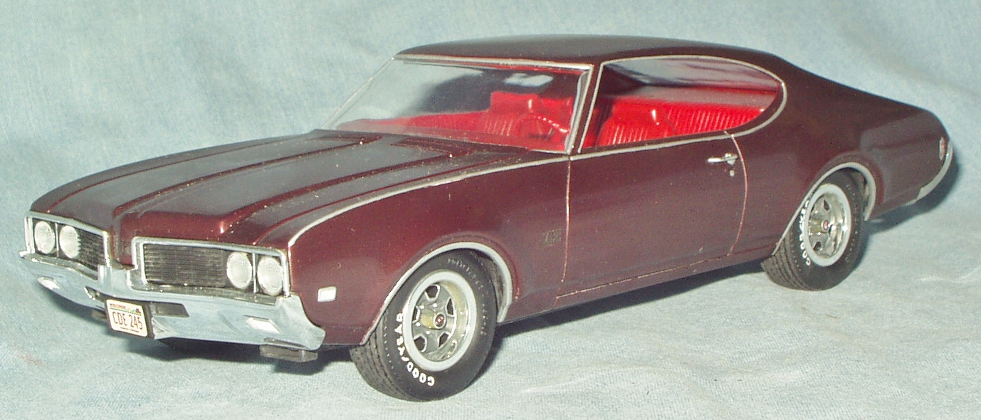 69Olds44203.jpg.1f1681e8f55cb040e01970dbe6872f8a.jpg