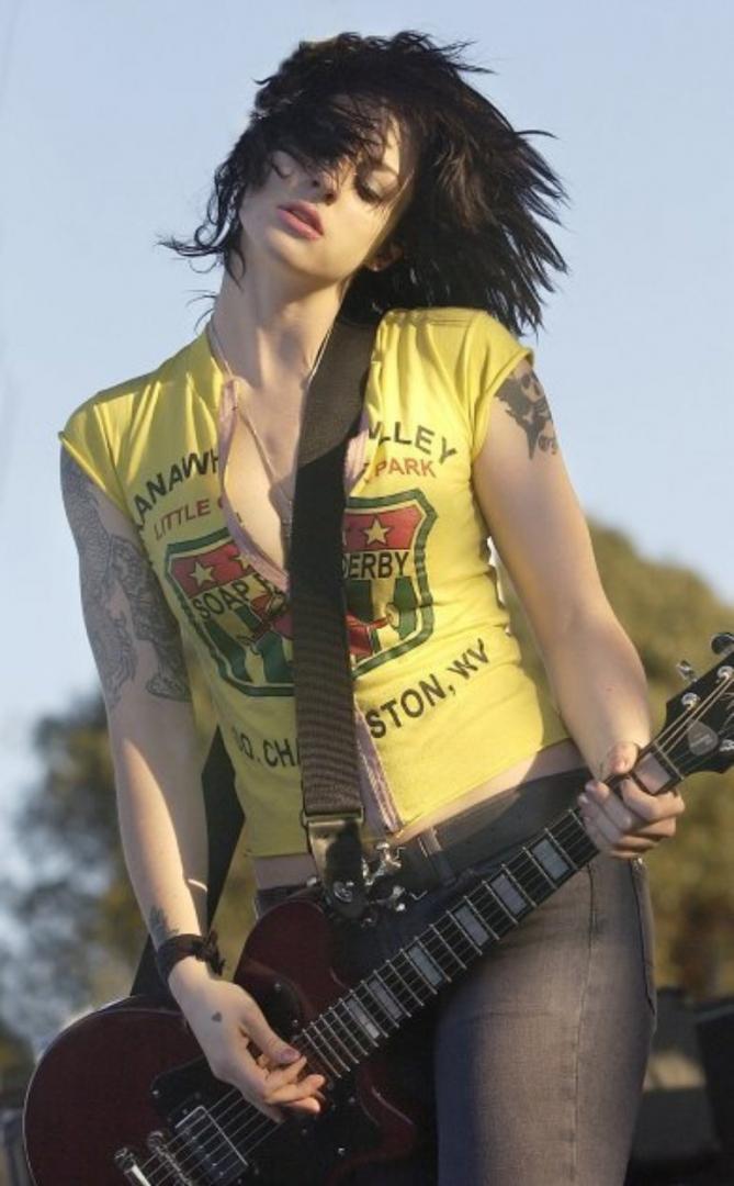 brody-dalle-wallpaper-15.jpg