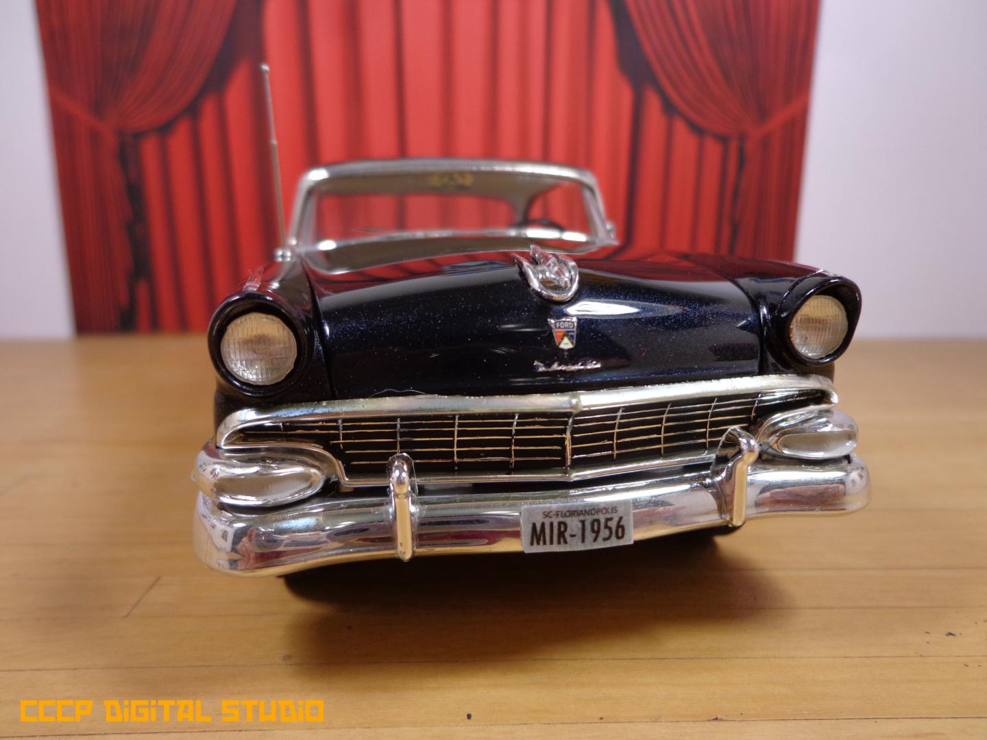1956 Ford Fairlane 005 copy.jpg
