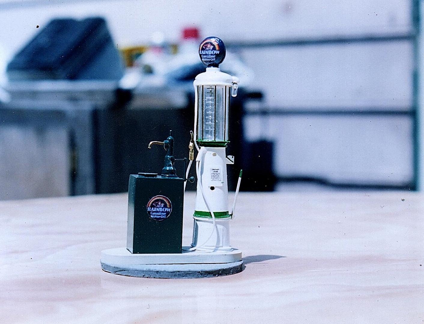 G&B T-176 with Bennett 50 gallon lubester 1-24th scale.jpg