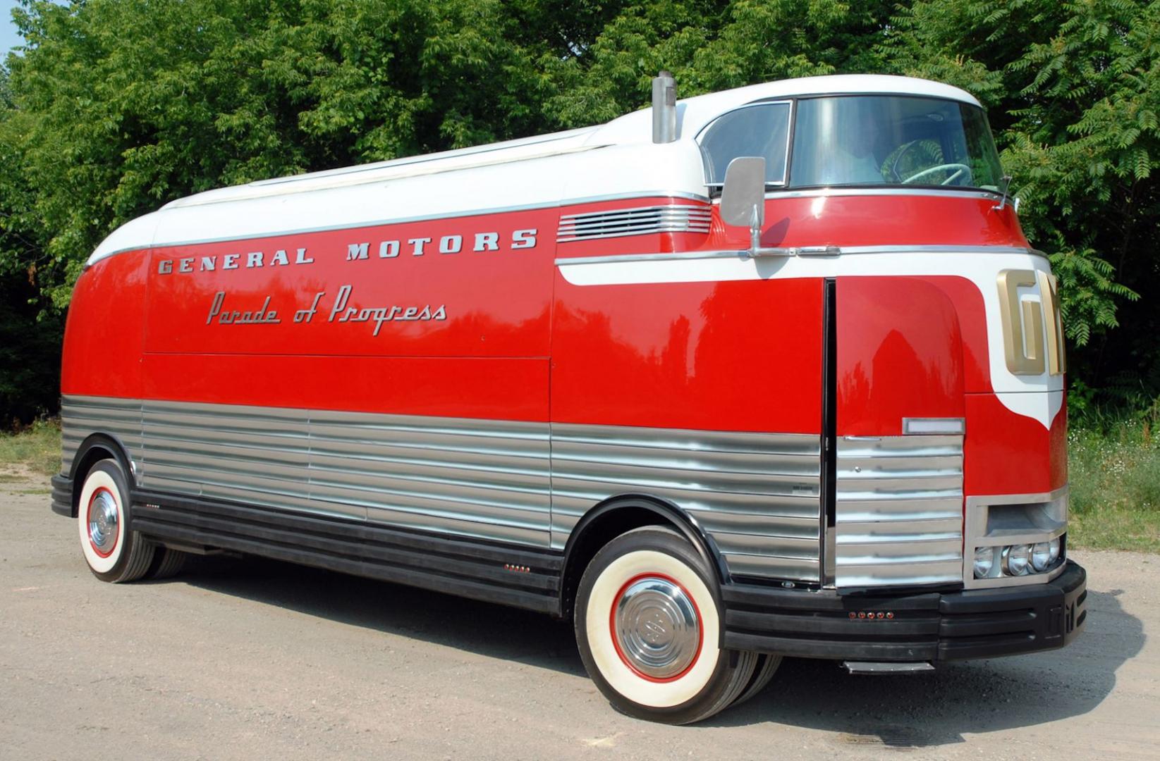 gm-futurliner-06.jpg