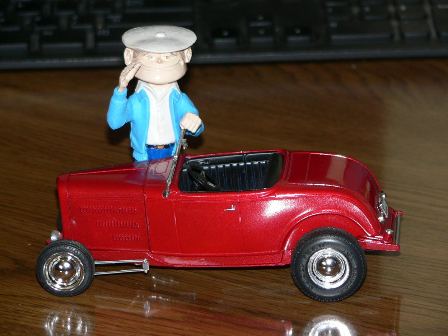 Stroker McGurk & his '32 Highboy.JPG
