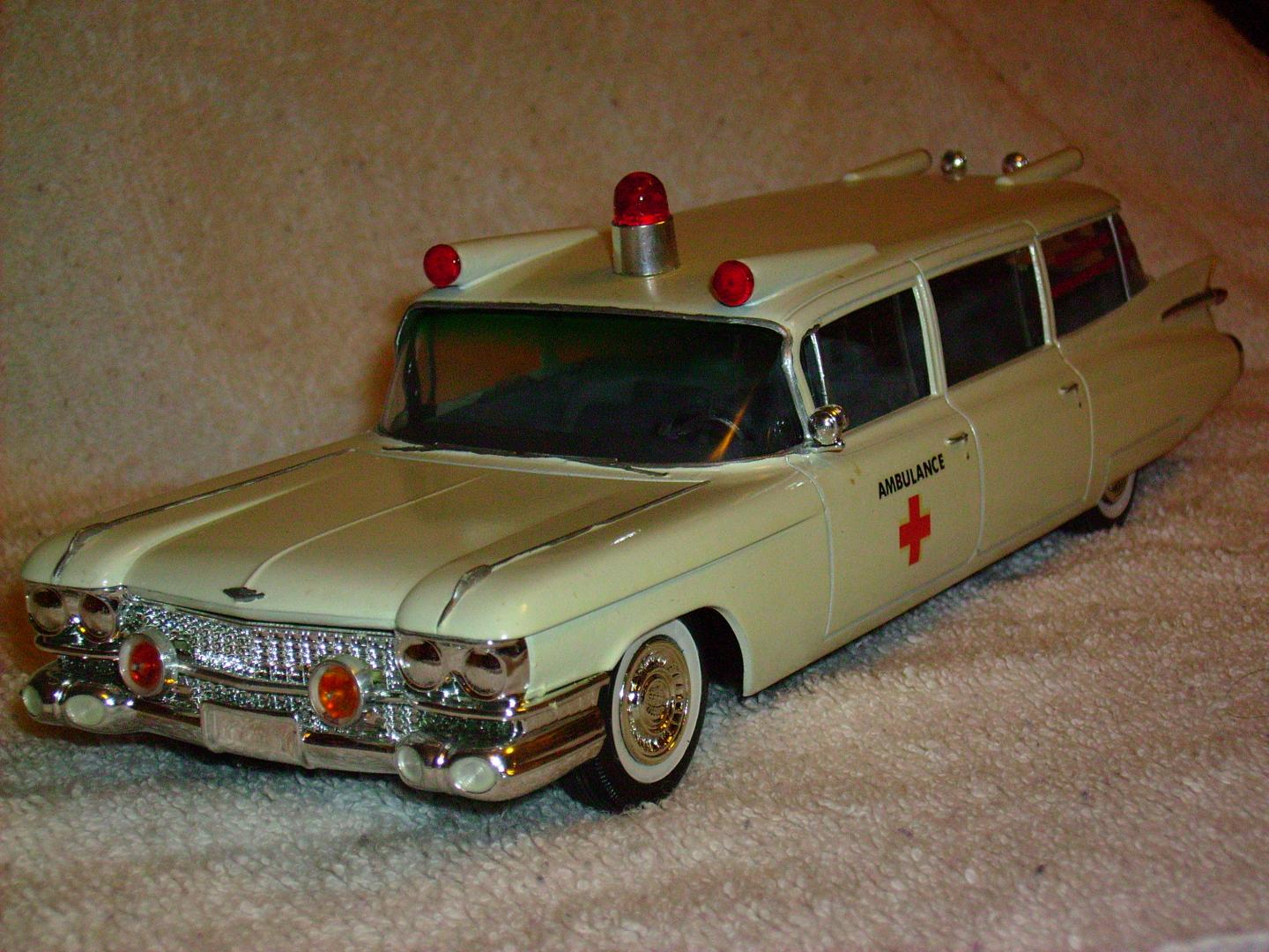 1959 caddy Ambulance.jpg