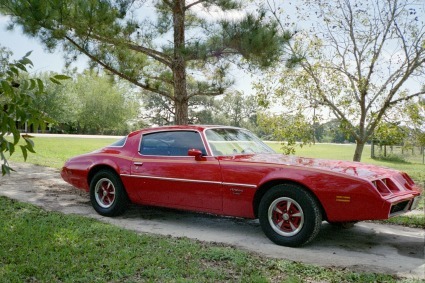 570512-2_1979_Pontiac_Firebird_Esprit_2-Door_Coupe_zpsj2wga3aj.jpg.d066d42fe71be3012f2be281842dc598.jpg