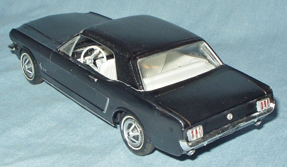 65MustangGBBlack19.jpg.e03ff1a1682a0c8ce1ca684174d430bf.jpg