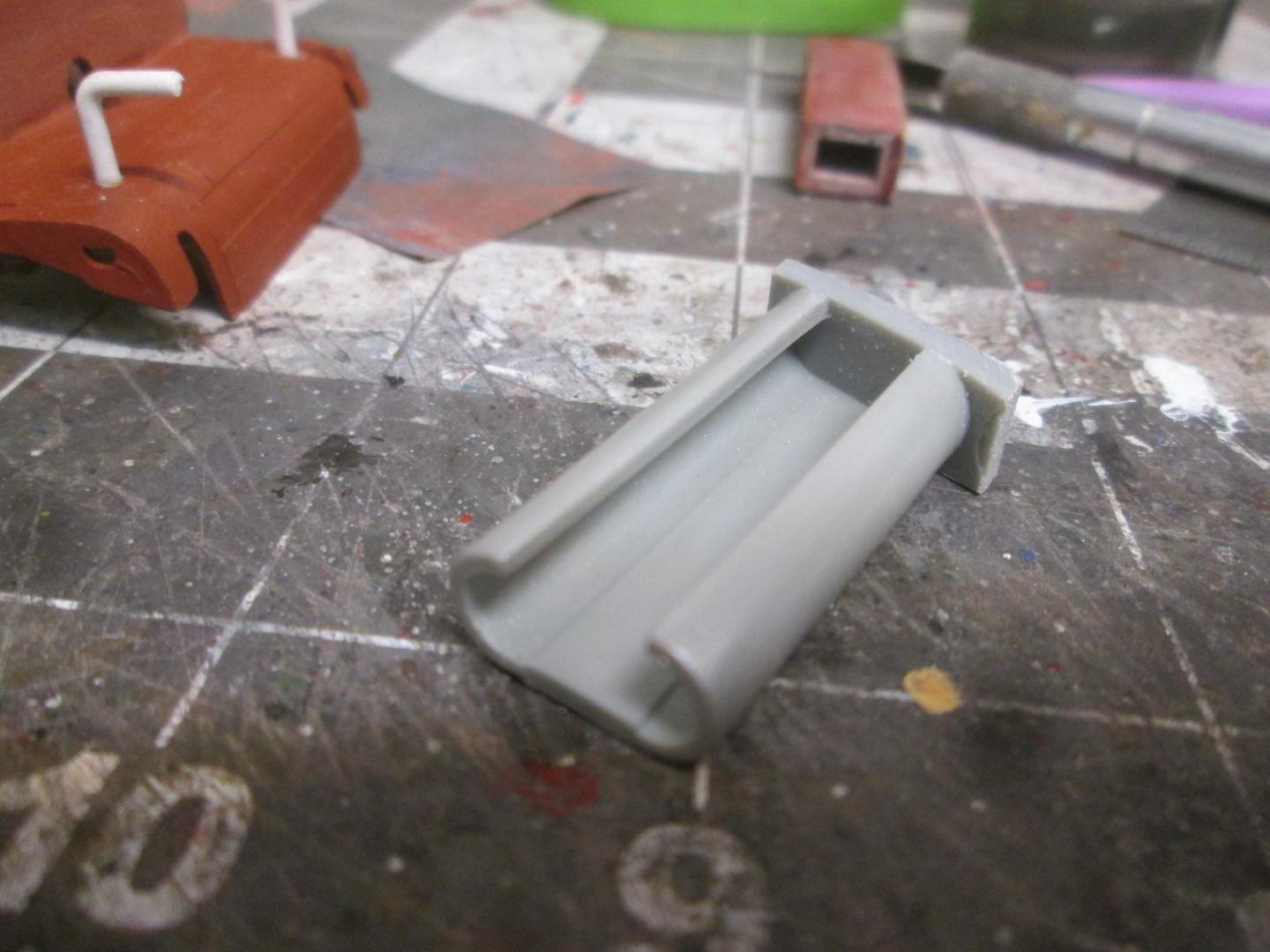 Spare tire stanchion.JPG 2.JPG