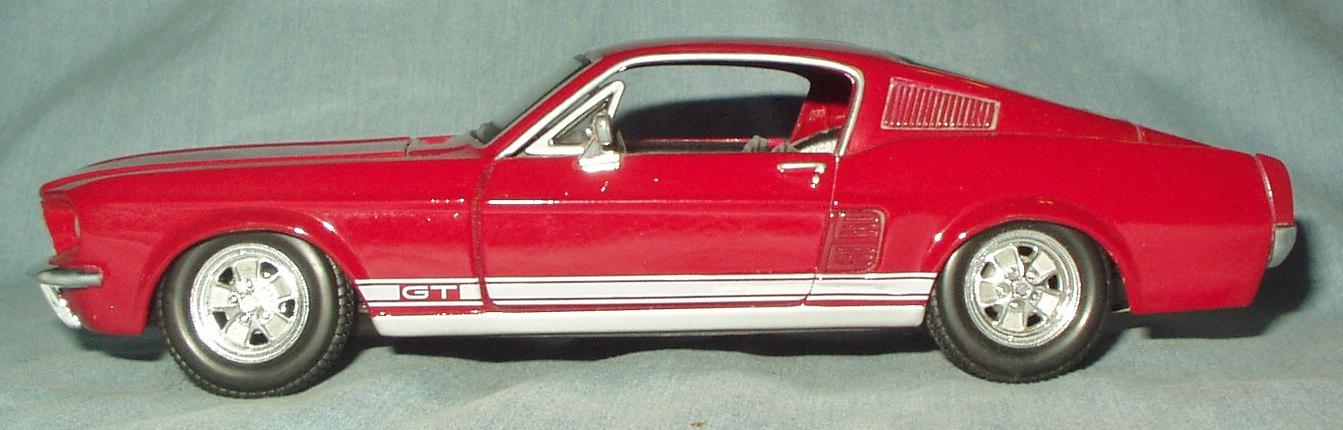 67MustangDCMaisto09.jpg.e8e4467bc1099ac51e1e61bcf8649a25.jpg