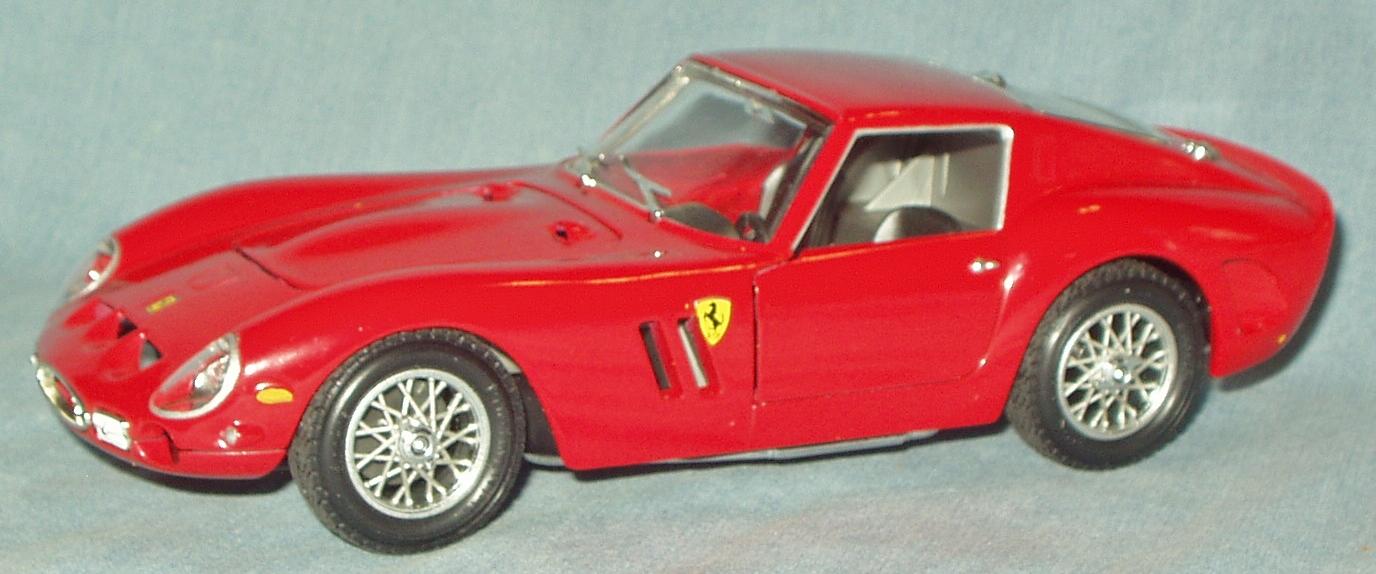 62FerrariGTODC04.jpg.1a00c26dbe371f0651598bb21e9e3ddf.jpg