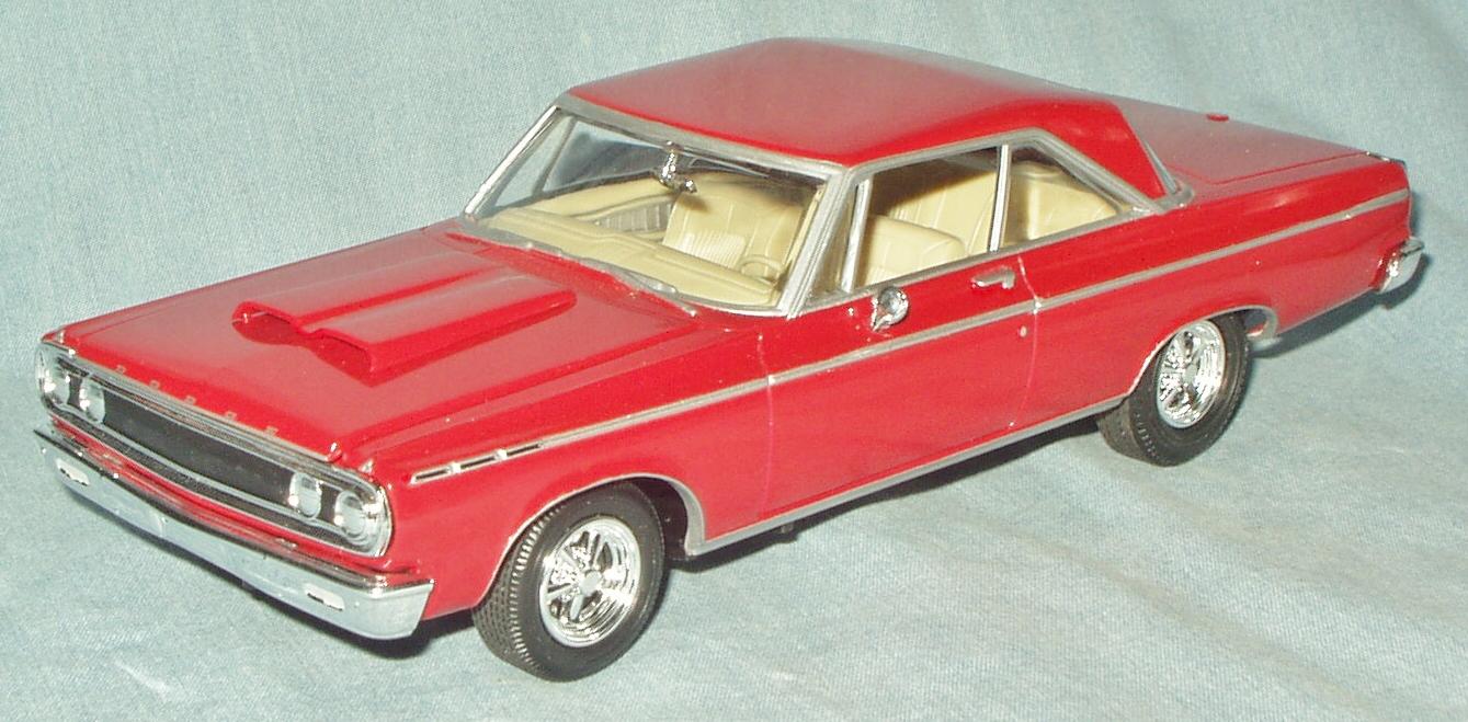 AMT 1/25 1965 Dodge Coronet Snap Model Kit