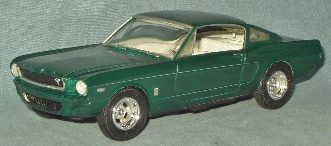 66MustangFBGreen13.jpg.3bfb0541500be861ded03a52c7a77376.jpg