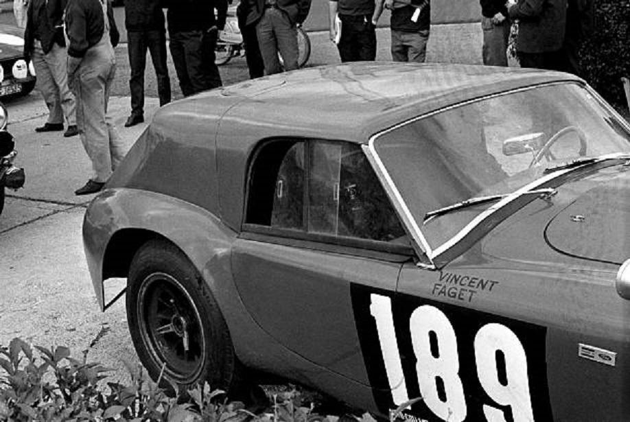 24871121_Cobra_CSX2001_1964_189_TdF_Vincent-Faget-dnf-2(2).jpg.454aa6357cfe25e088e61a6c63eca44b.jpg