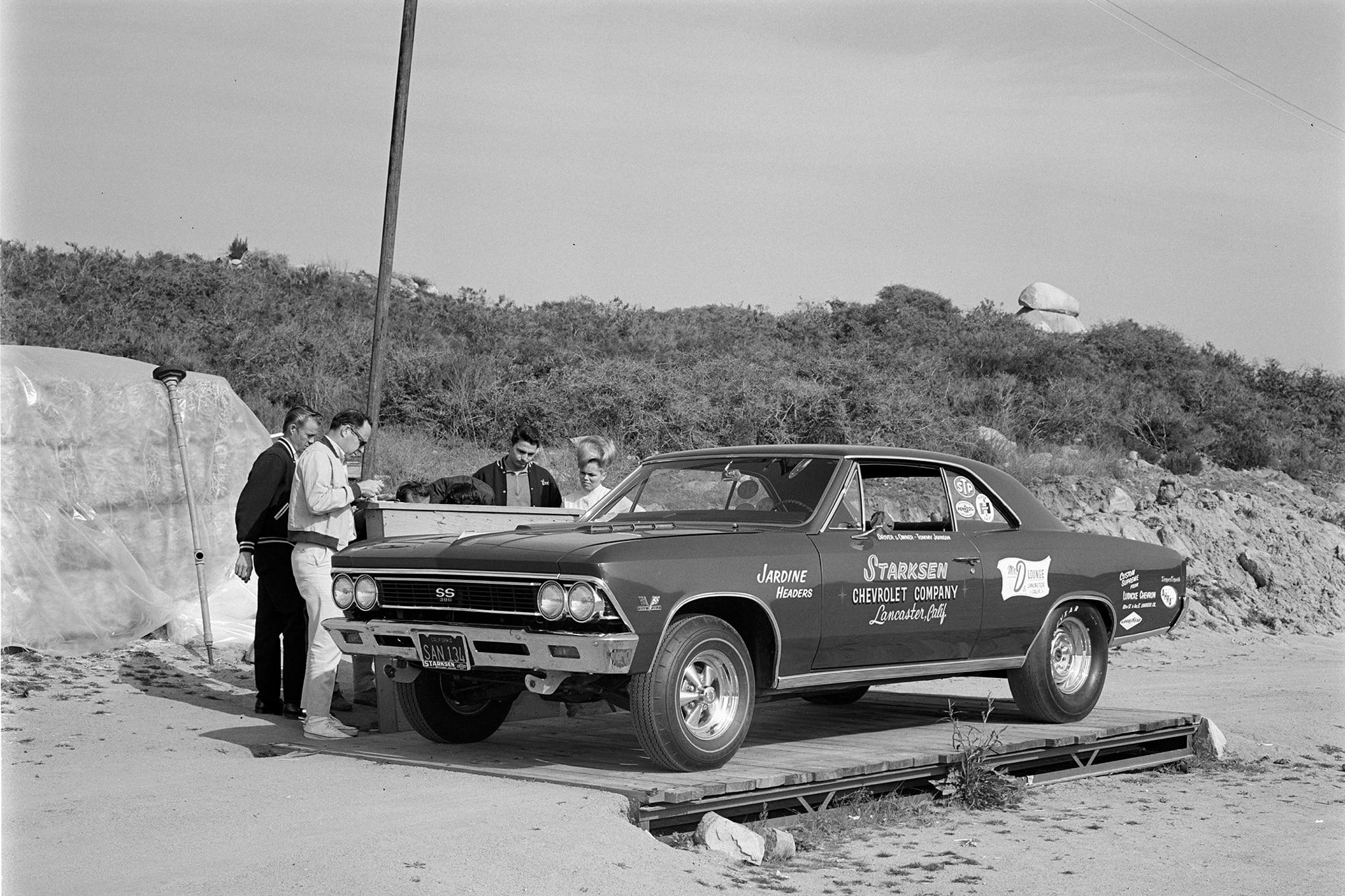 car-craft-club-road-test-1966-chevrolet-chevelle-modified-chevelle-on-scales.jpg.fbfb0bcf3f2a8084dddd3edfa1bd34c8.jpg