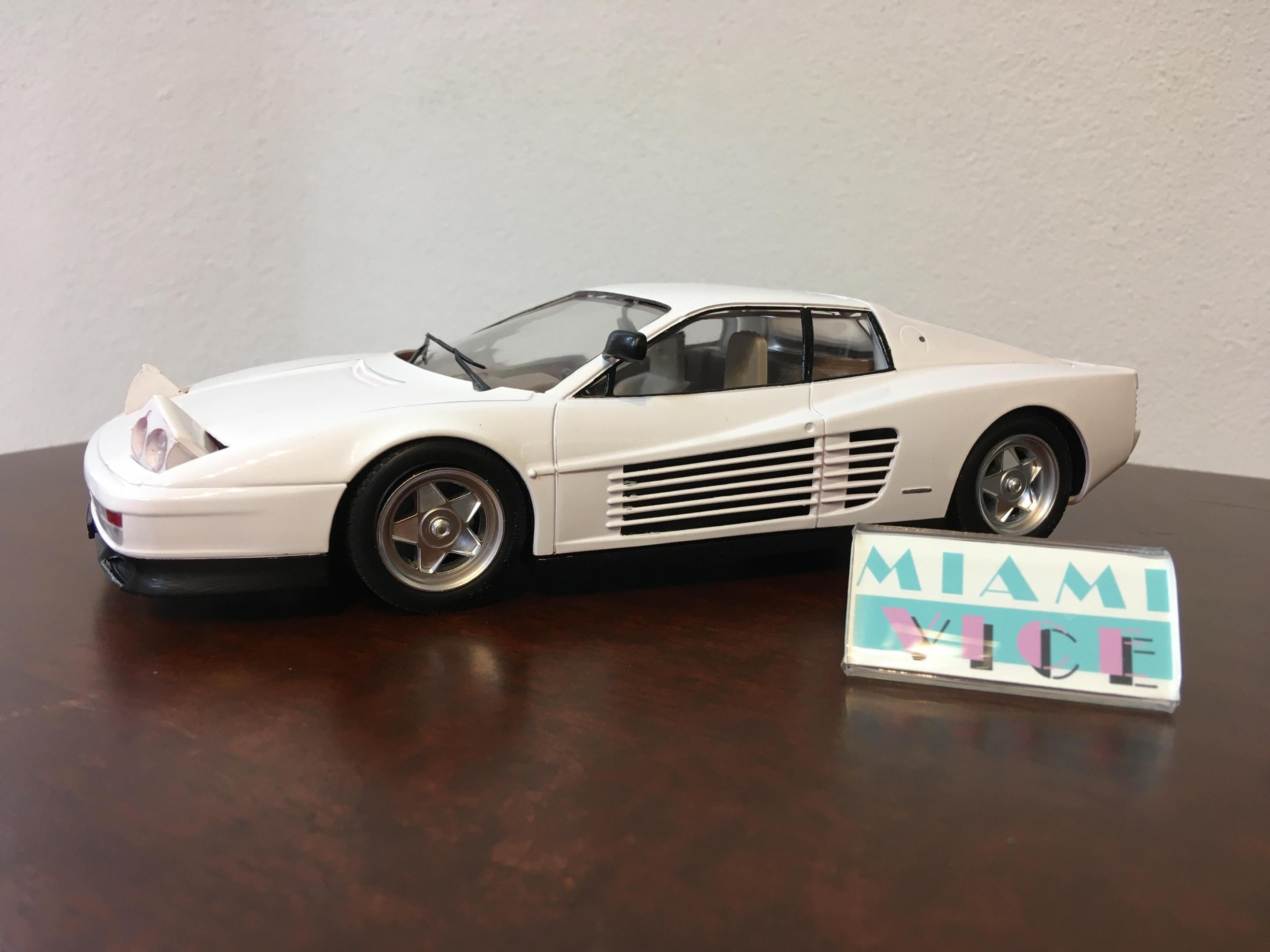 1984 Ferrari Testarossa (Miami Vice).JPG